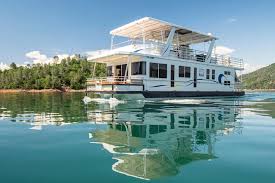 houseboat-2 houseboat